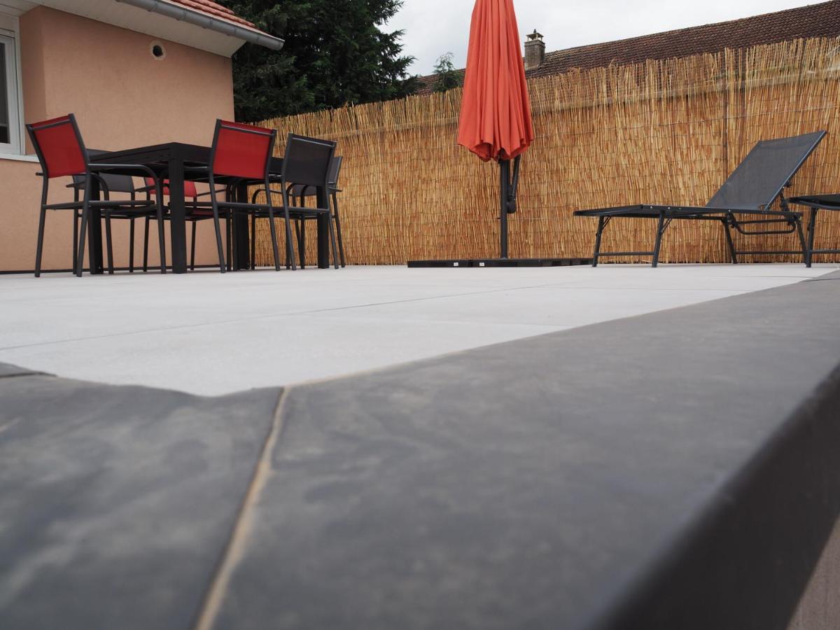 Gite Le Renouveau Avec Jacuzzi Privatif Laveline 外观 照片